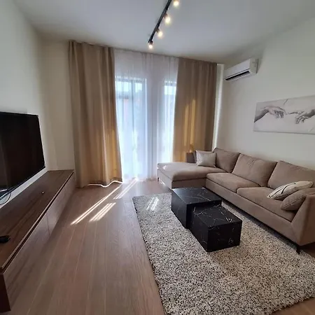 Crown - Bw Sole * Belgrad